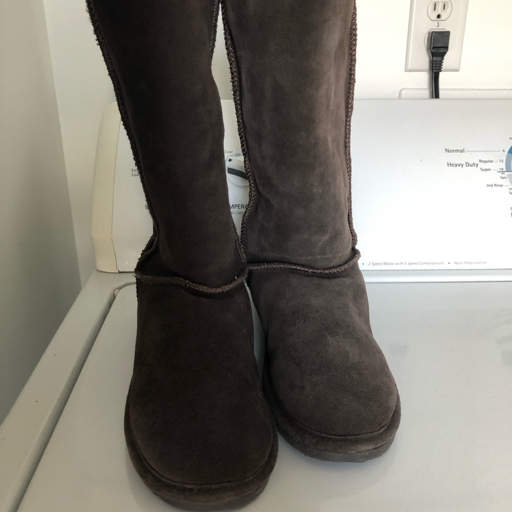Brown winter boots